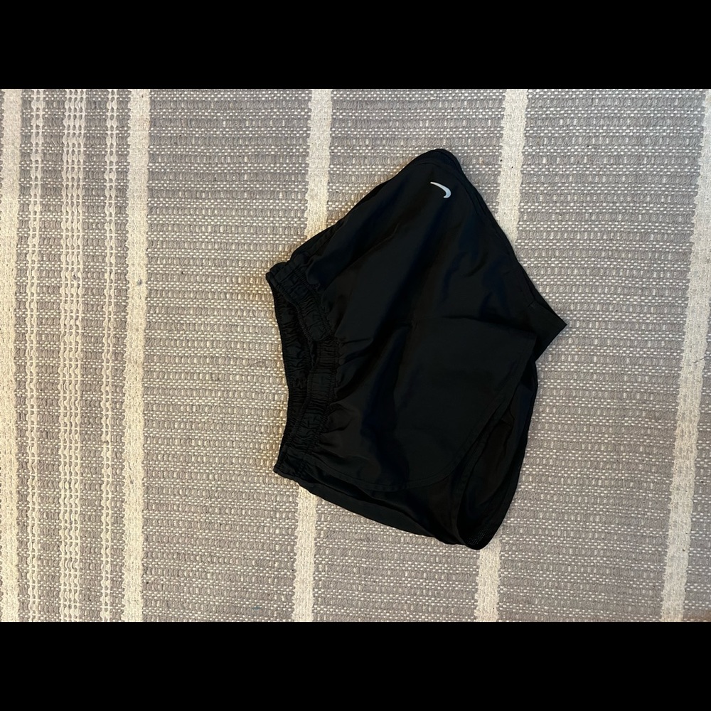 Black Nike shorts